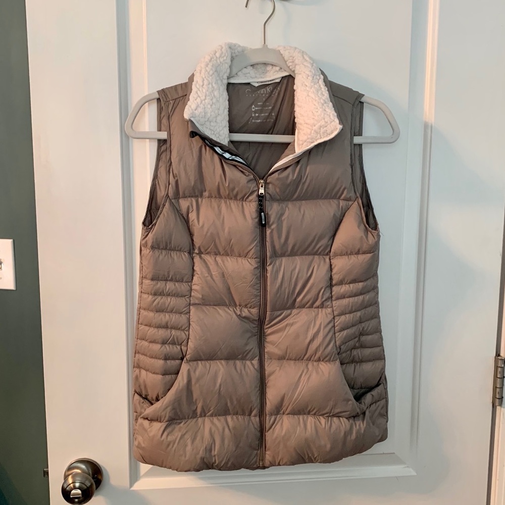 Puffer vest with Sherpa collar